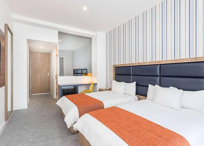Tryp World Trade *