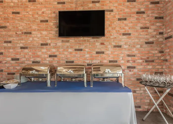 Tryp World Trade Hotel *