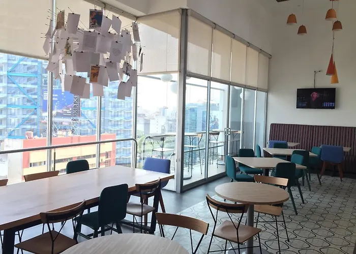 Tryp World Trade Hotel *